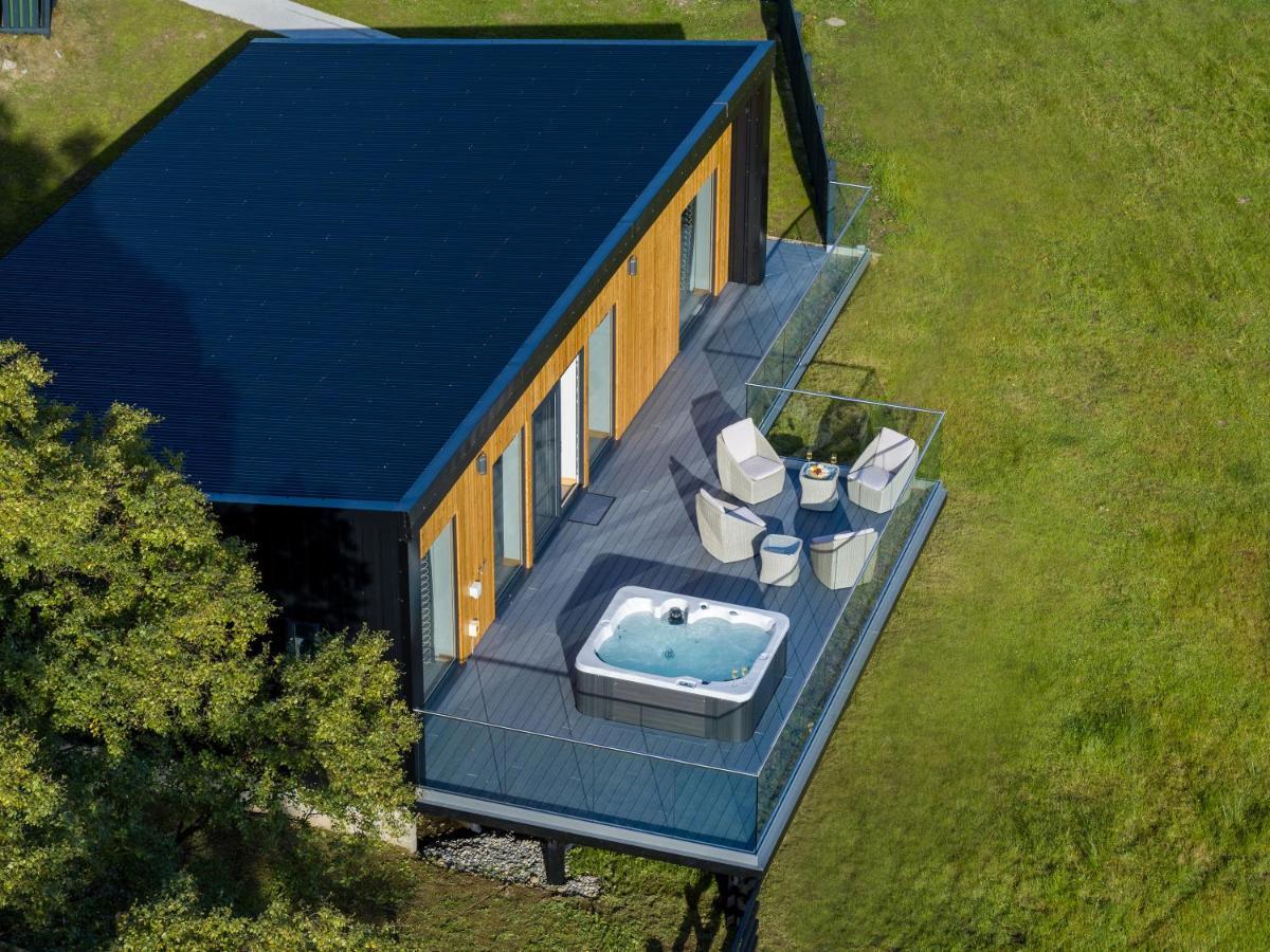 Birches Lodge With Hot Tub Dundonnell Exteriör bild